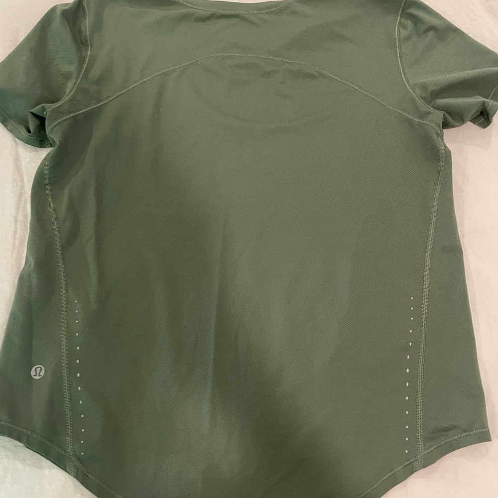 lululemon athletica green high neck run and train tee size 6